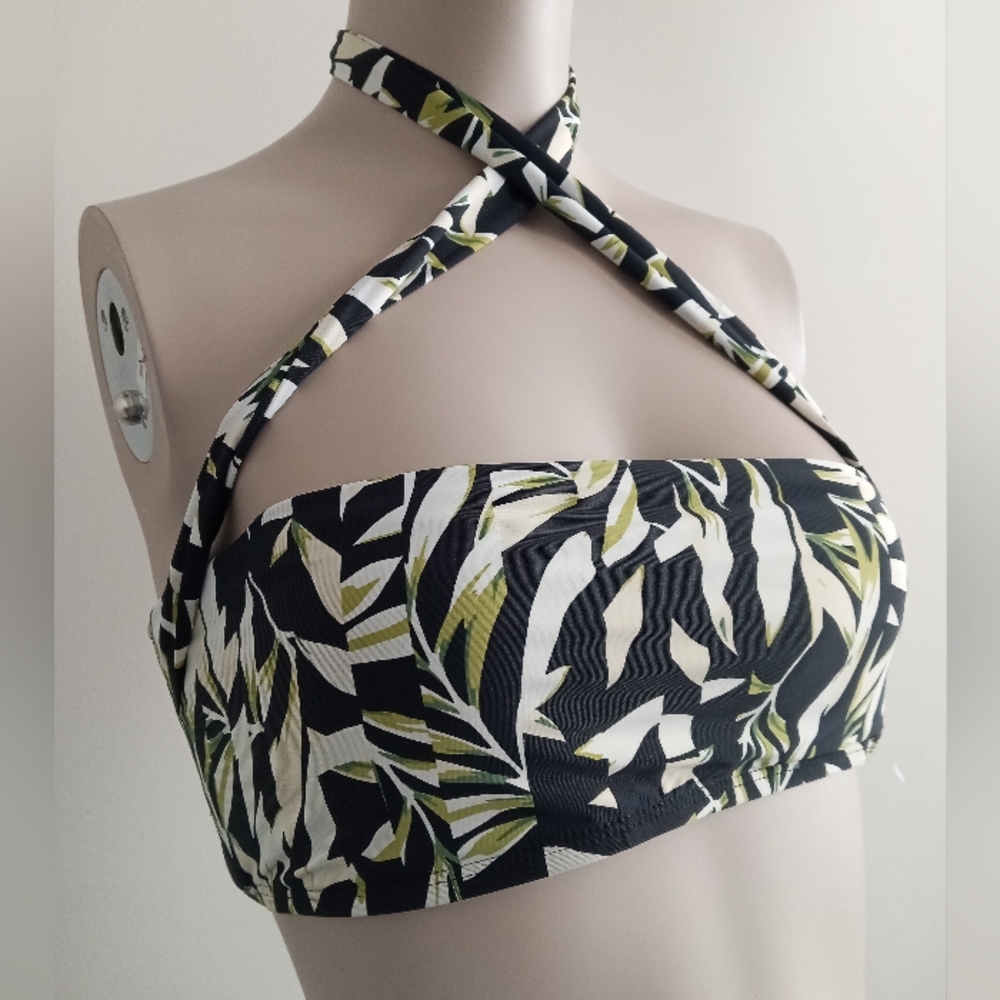 Bcbgeneration tropical floral print swimsuit top bikini top size small